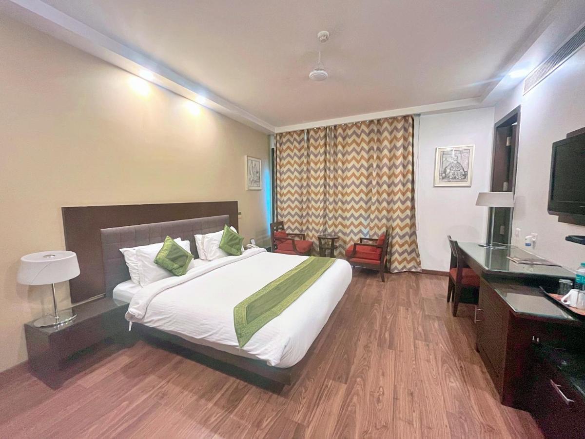 Amber By Orion Hotel